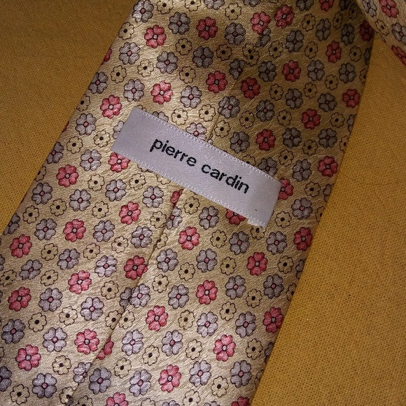 Necktie - Picture 3 of 3