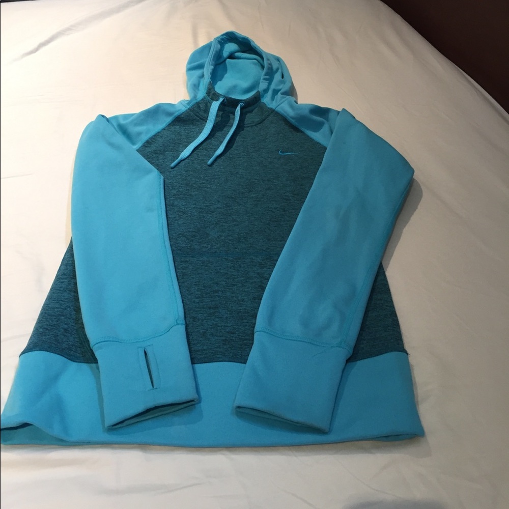 Women's Nike Therma Fit Hoodie size small