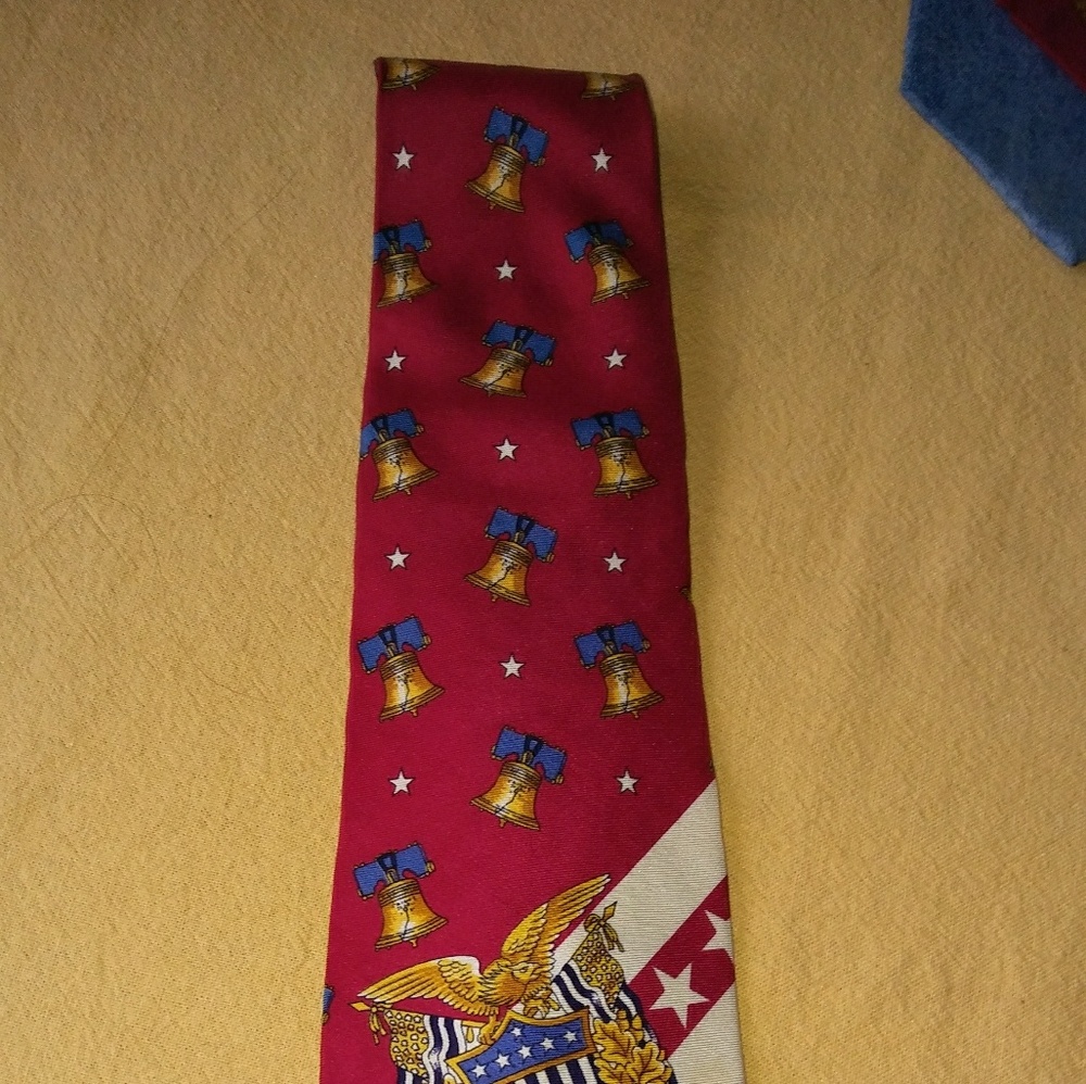 Necktie - Picture 3 of 4