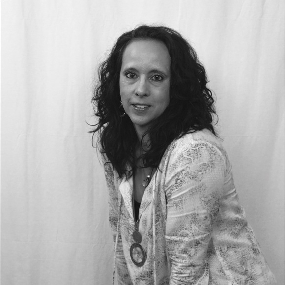 Meet your Posher, Randi - Picture 1 of 1