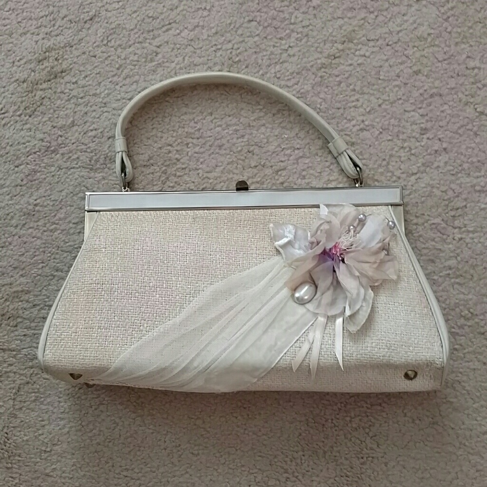 Revamped vintage straw handbag