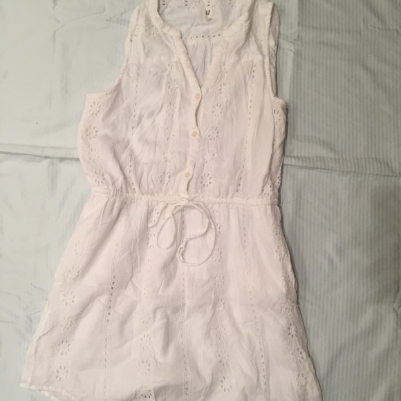 Gap eyelet shirt dress - Picture 2 of 4