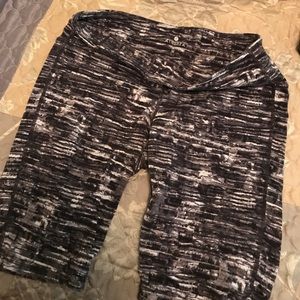 Athleta workout shorts Sz M