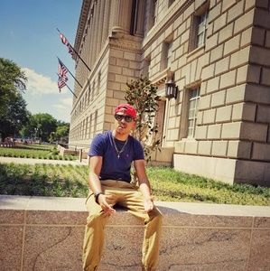 Meet your Posher, Courtney