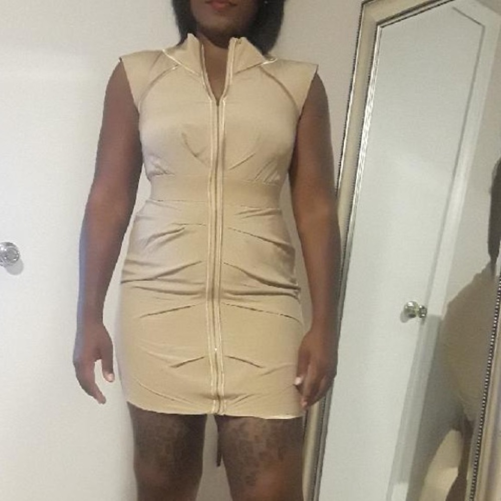 BeBe Dress - Picture 2 of 2