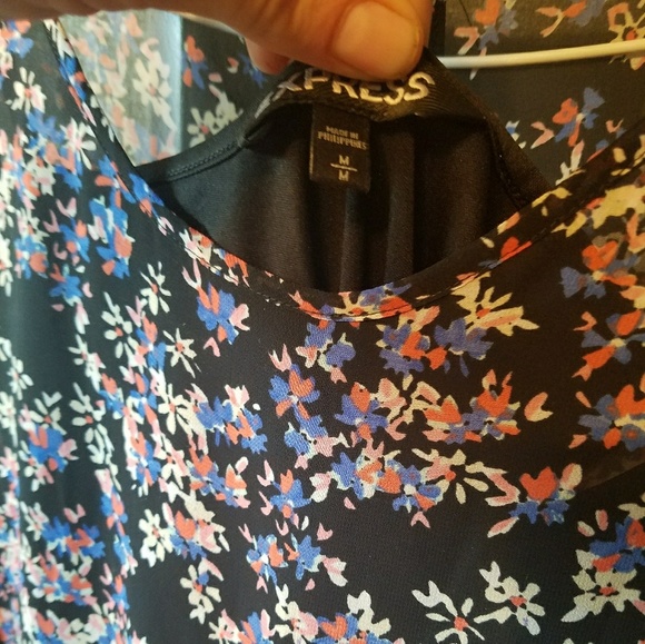 Express dress - Picture 3 of 3