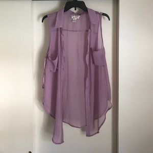 Cut off sleeve, button sheer, tank.