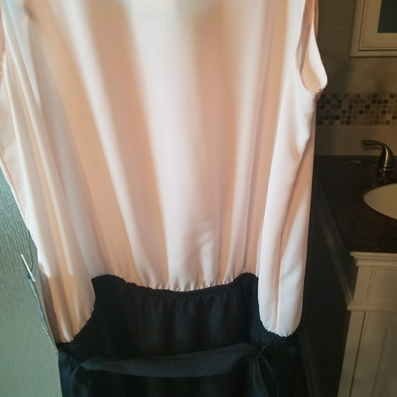 Express dress - Picture 2 of 4