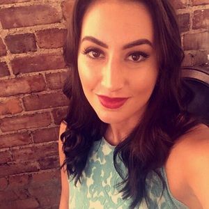 Meet your Posher, Brittney