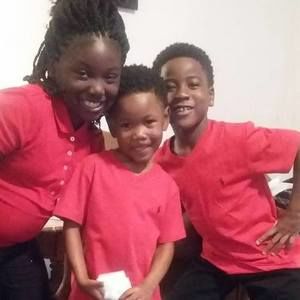 Meet your Posher, Ola