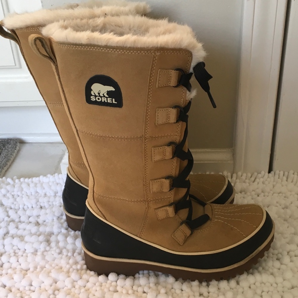 Sorel Tivoli High II Boot-Excellent Cond/Like New
