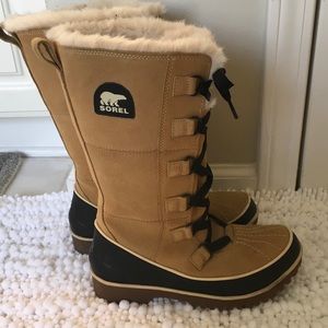 Sorel Tivoli High II Boot-Excellent Cond/Like New