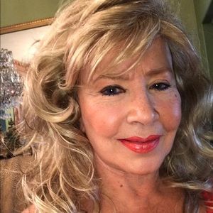 Meet your Posher, Nadia