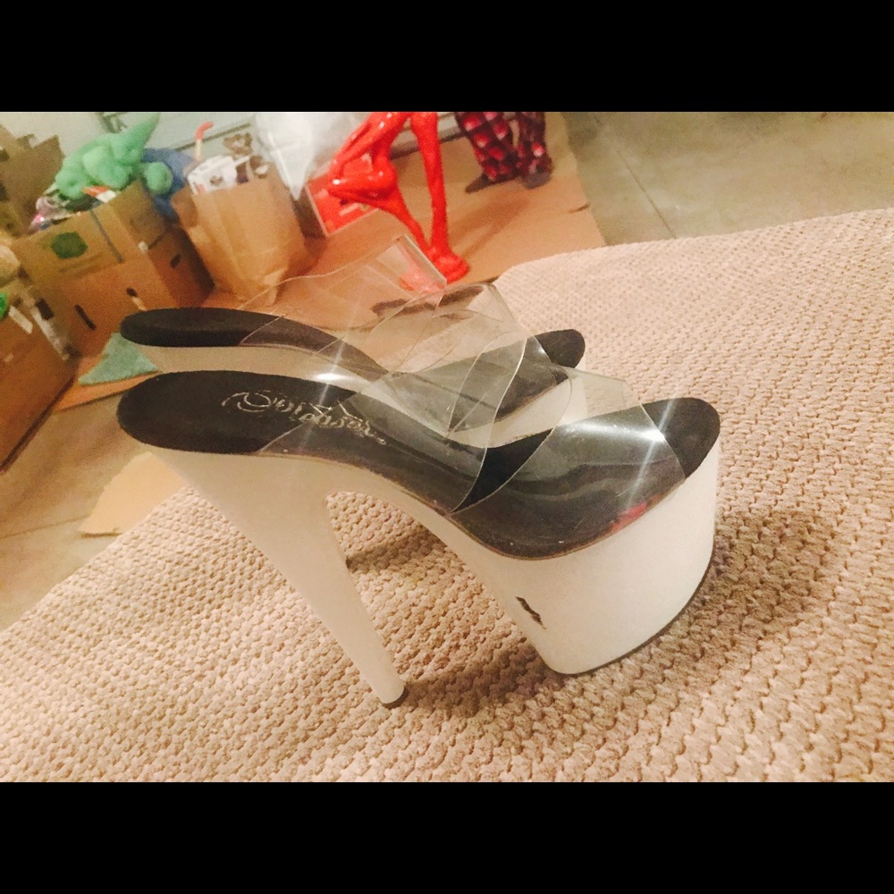 Shohs - Picture 2 of 6
