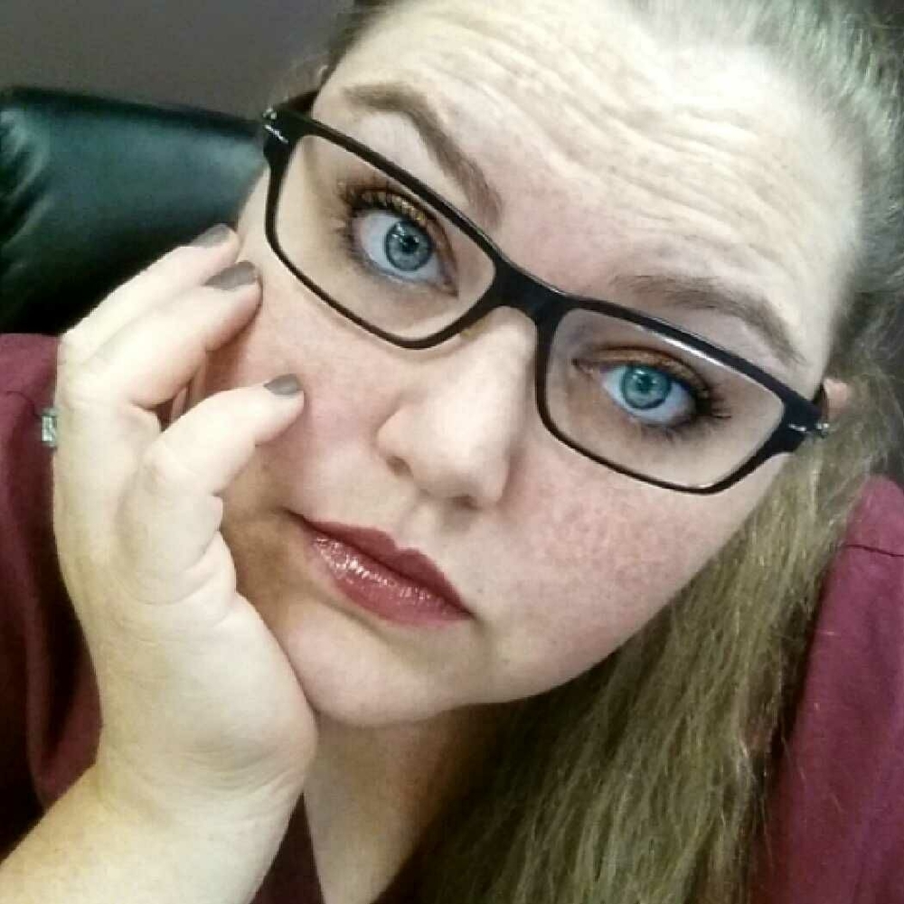 Meet your Posher, Lyn