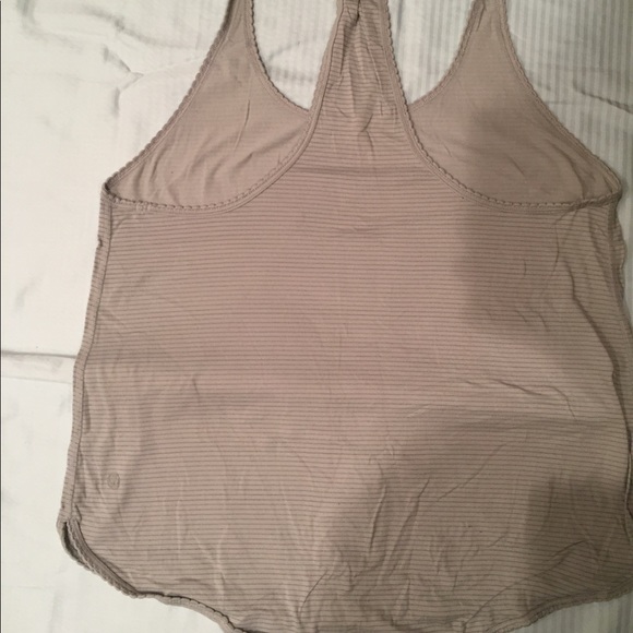 GUC lululemon 105f singlet grey scalloped tank - Picture 2 of 3