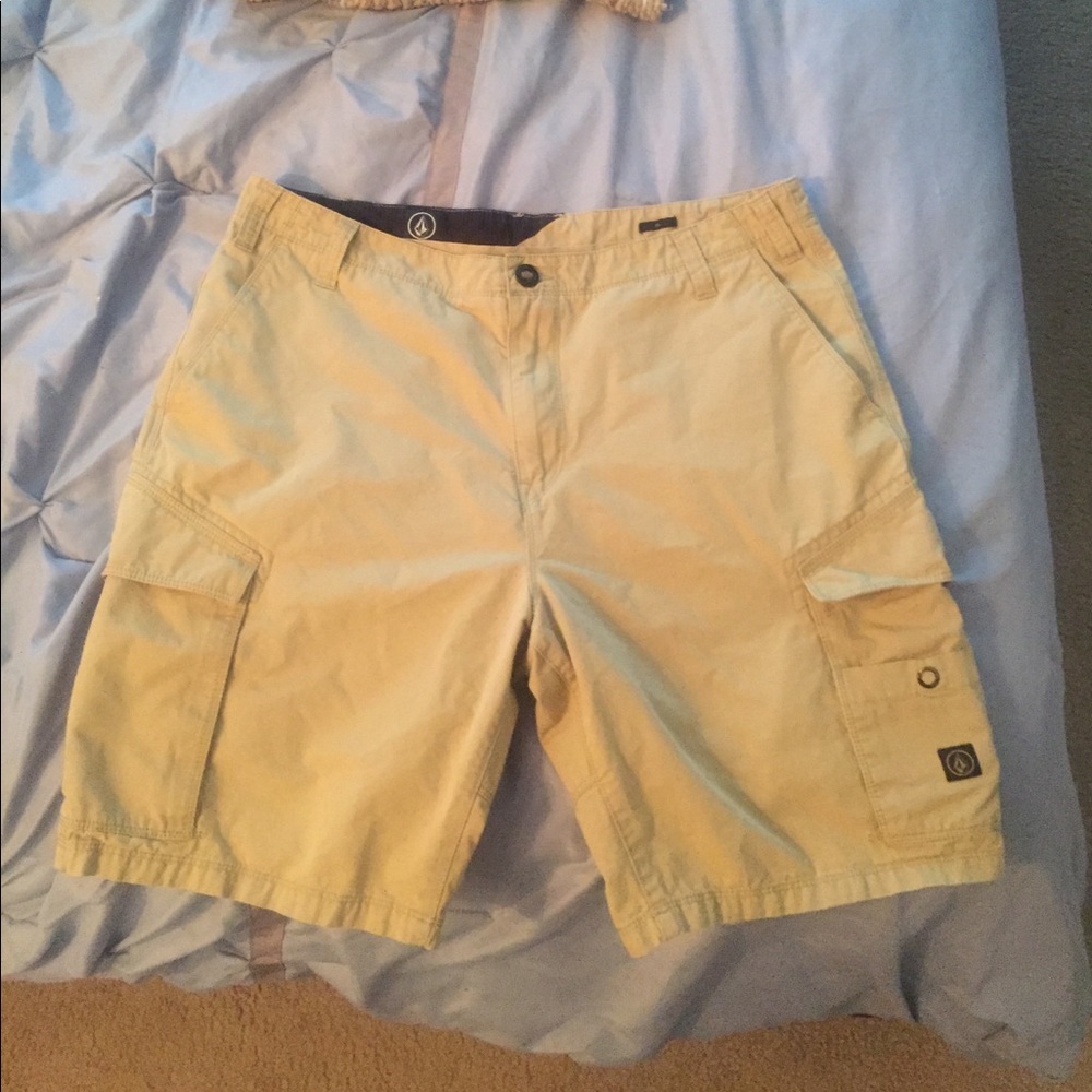 Volcom cargo shorts