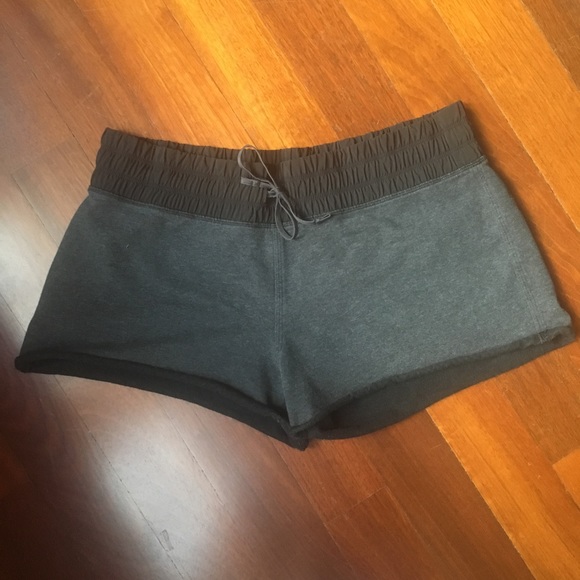 lululemon athletica Pants - The Perfect Lululemon Short 3" 🍋