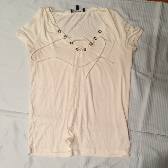 EUC Lulus tie front white tee - Picture 2 of 3