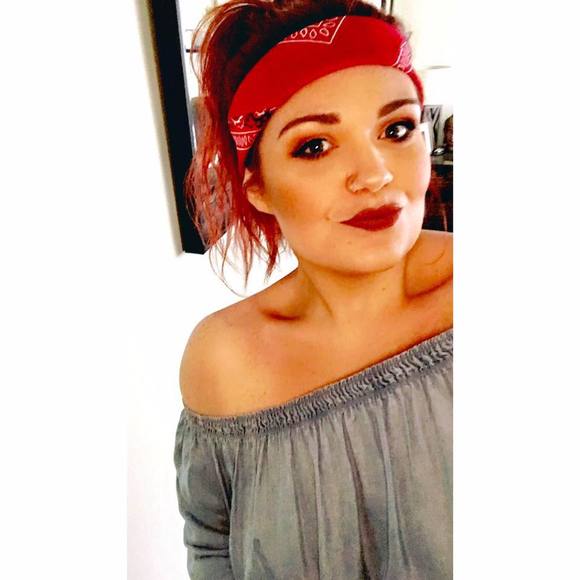 Meet your Posher, Allysa - Picture 1 of 1