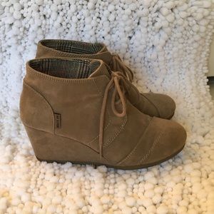 Taupe Lace Wedge Ankle Booties-Size 6