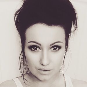 Meet your Posher, Magda