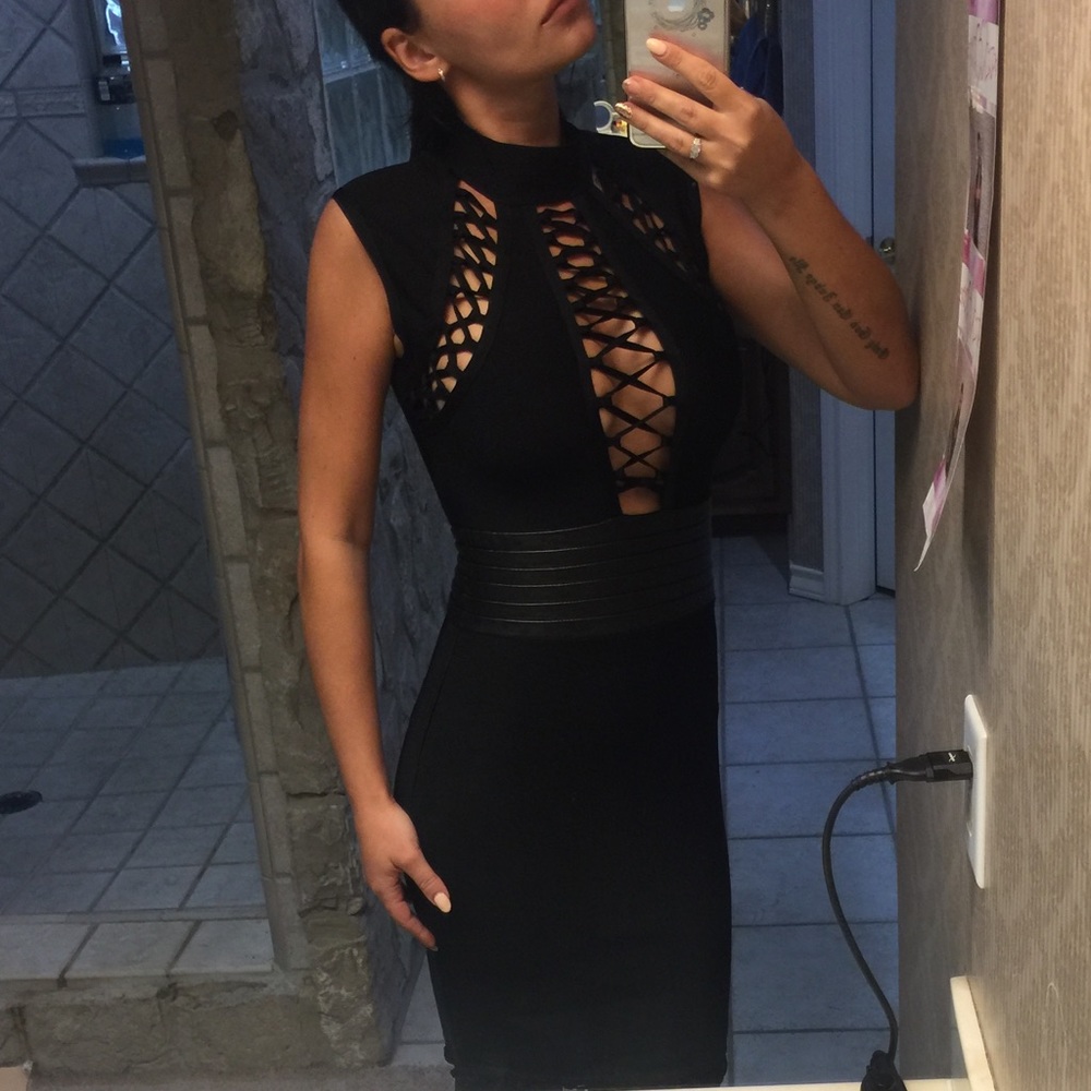 LAST ONE🔥REAL THICK HIGH QUALITY BANDAGE DRESS - Picture 3 of 8