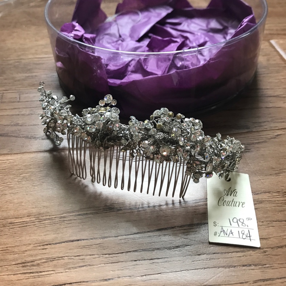 NWT Symphony Bridal Hair Piece