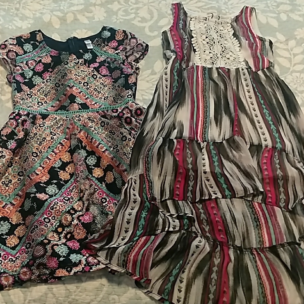 Two little girls dresses.