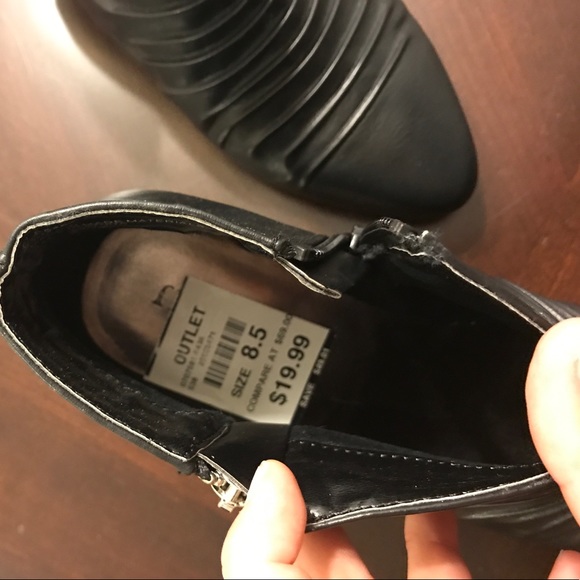 Black booties - Picture 6 of 6