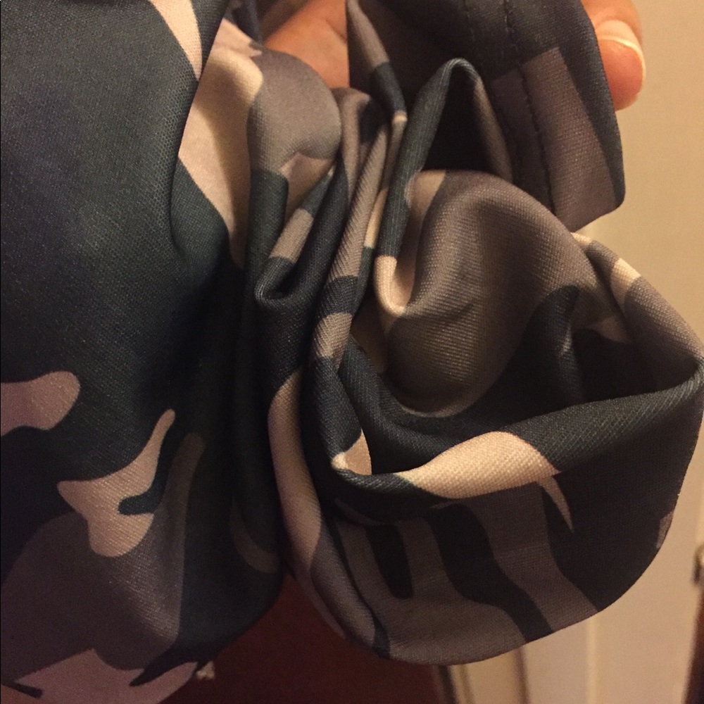 Camo Crop Hoodie Set - Picture 4 of 4