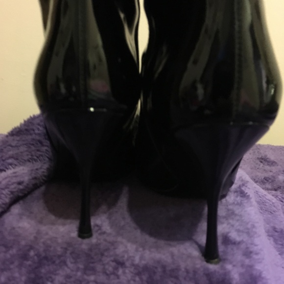 Gucci Black Patent Leather Ankle Boots - Picture 8 of 8