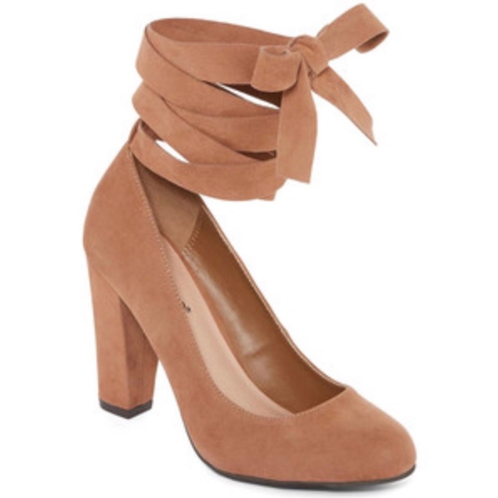 Pink Bamboo Amuse Round Toe Lace Up Heels  7.5