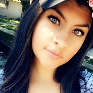 Meet your Posher, Daniela