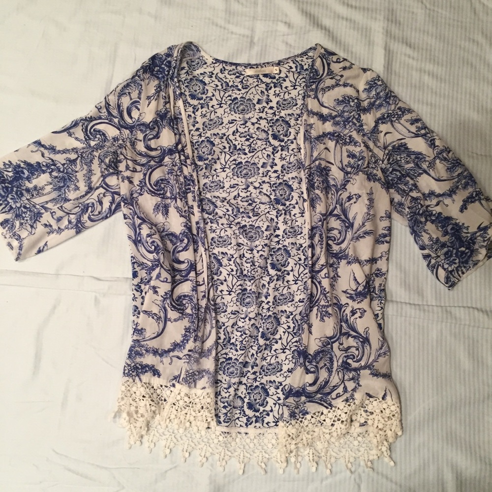Millau kimono style jacket in blue pattern