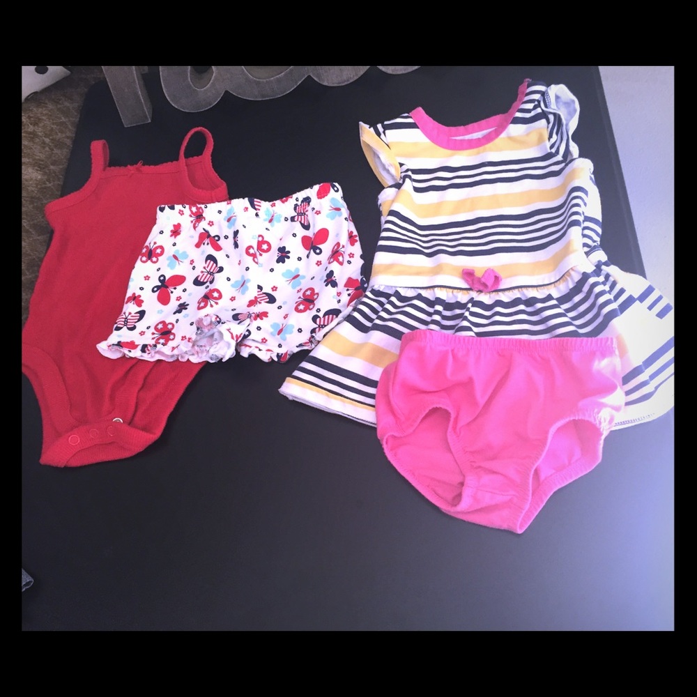 4 pieces two outfits 6-9 months