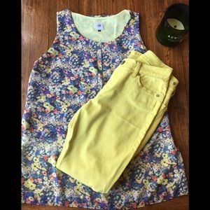 Pretty Flowy Top and Lime Green Jeans Outfit