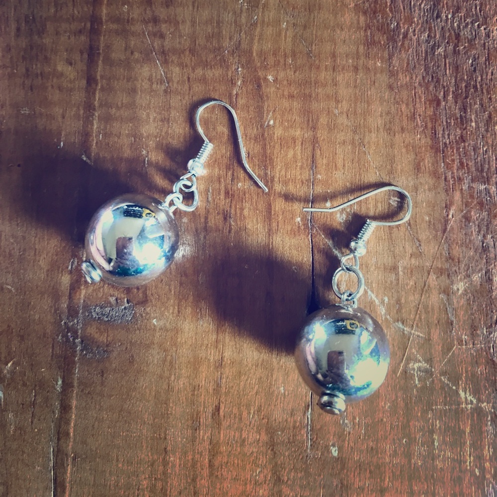 ~simply lovely~ shiny silver ball drop earrings