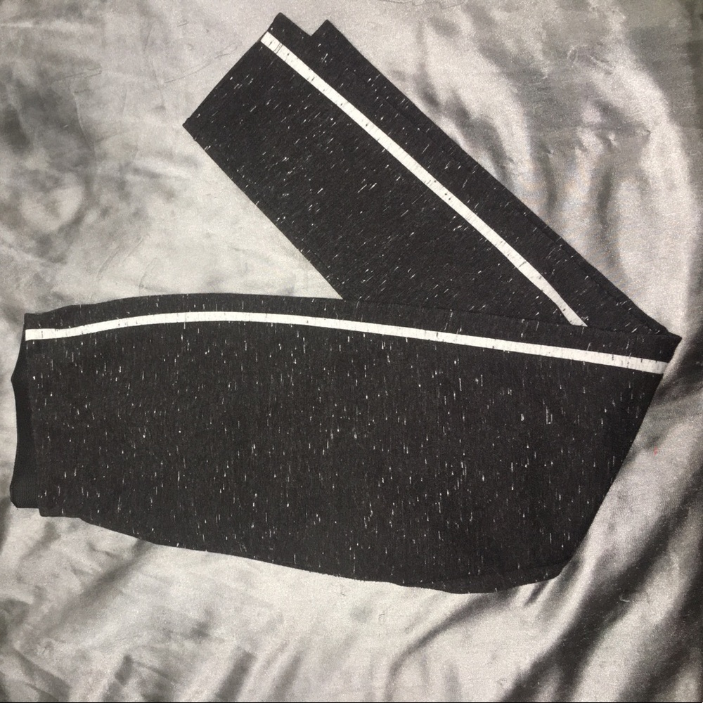 NWOT Lou & Grey Pants