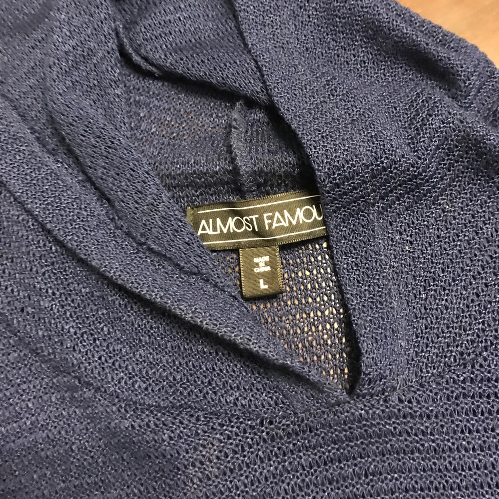 Blue lightweight hoodie - Picture 3 of 5