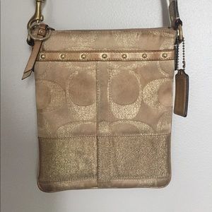 SALE ‼️Available Coach Messenger Crossbody Bag