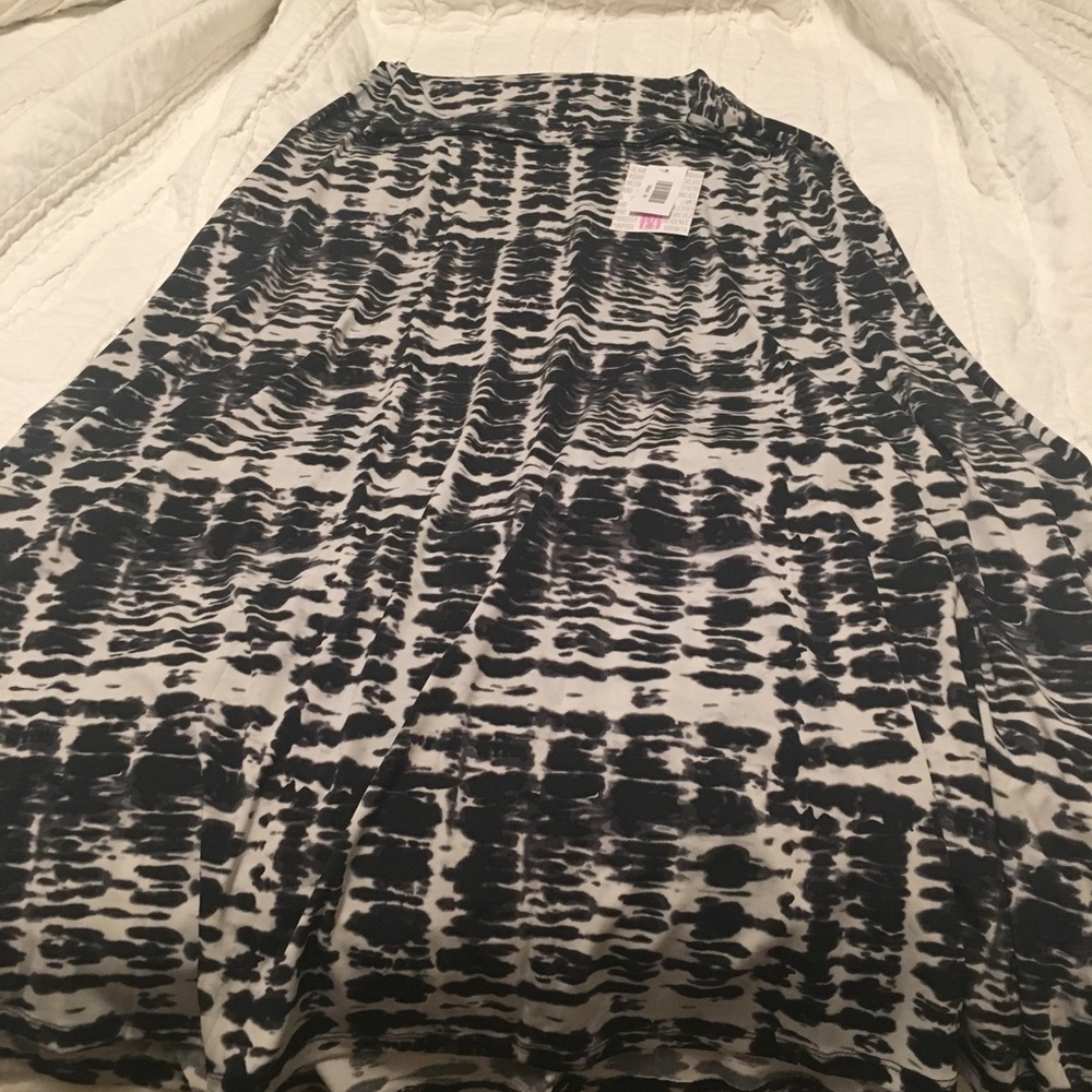 Medium lularoe maxi