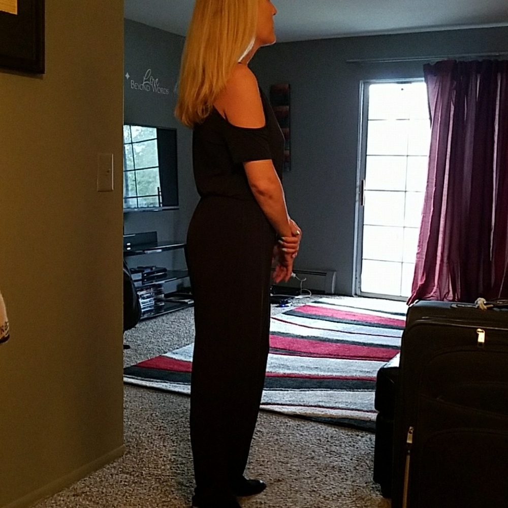 NWT Cold shoulder jump suit