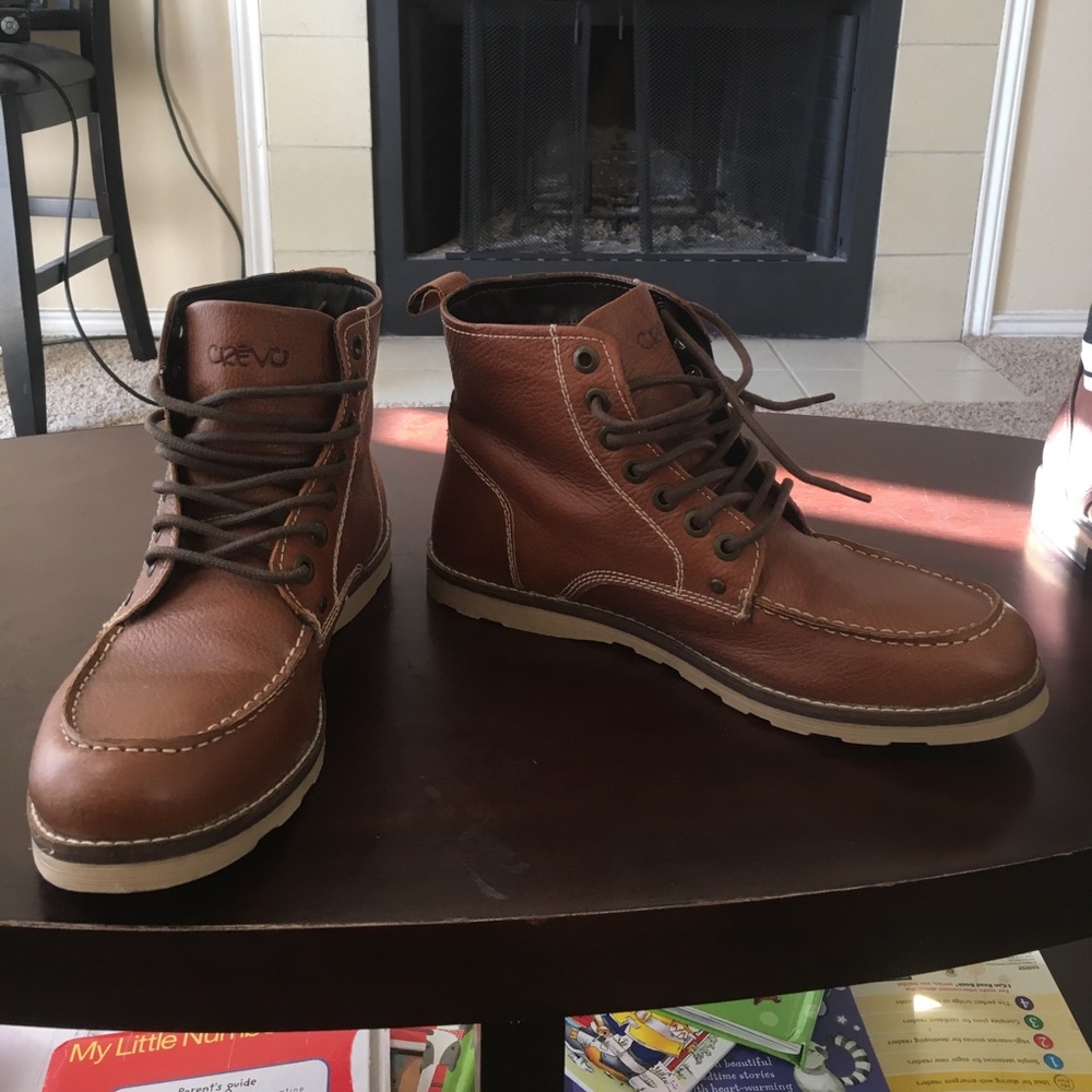 Crevo boots size 10