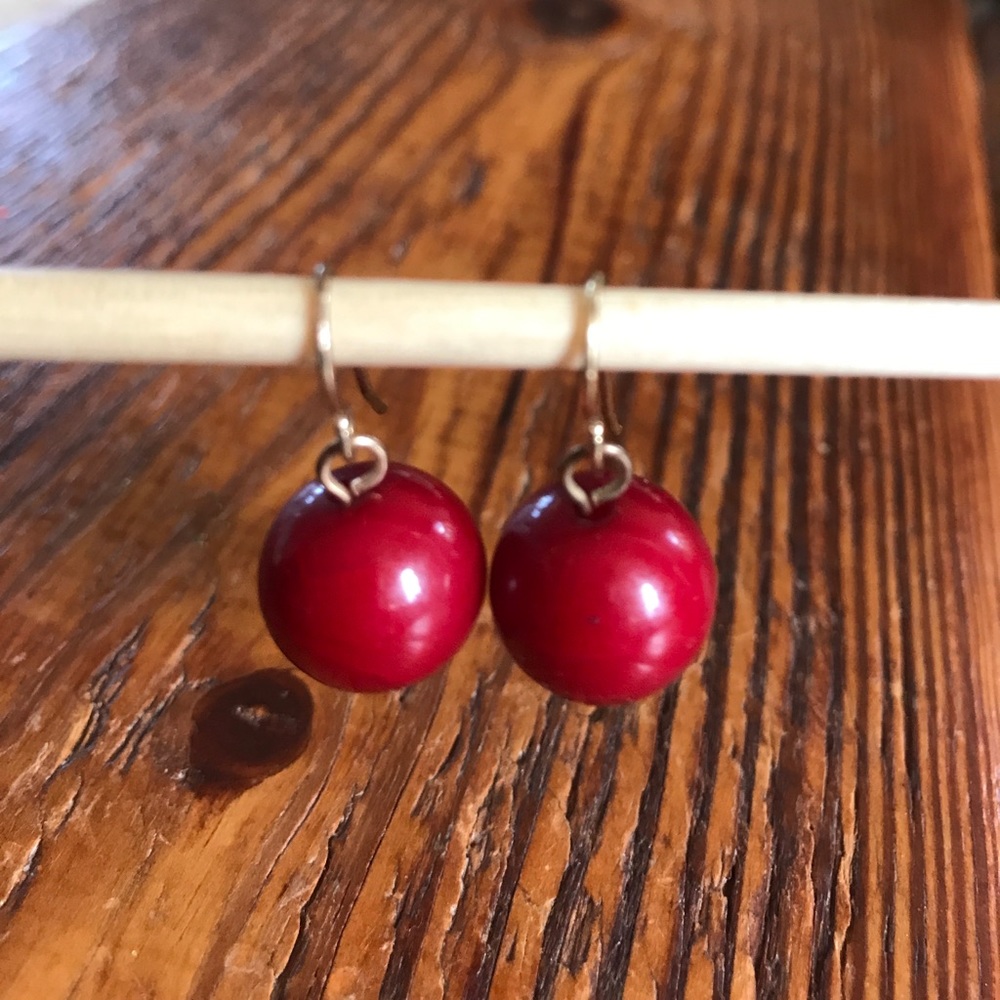 ~CLEARANCE~ pretty red single sphere drop earrings