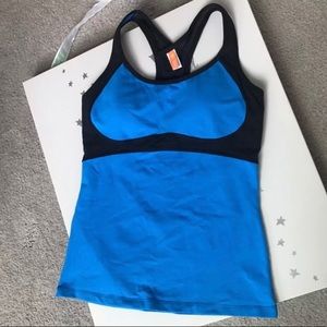 Lucy workout top / Sport Bra built in