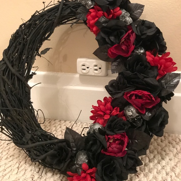 Wreaths ranging from 30-40$ - Picture 2 of 6