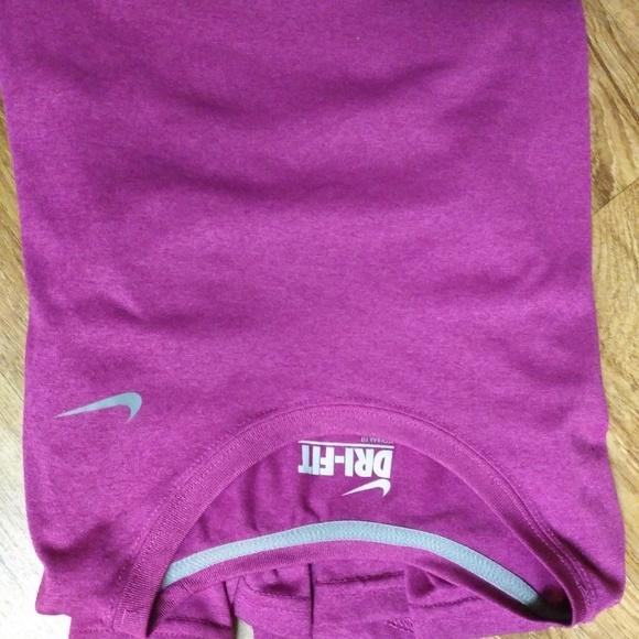SoldDry Fit Nike size S - Picture 4 of 4