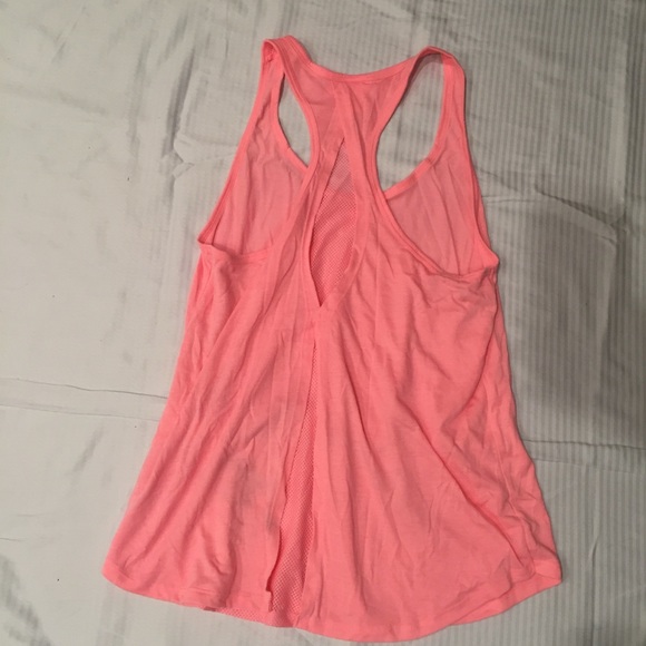 Old Navy pink cotton tank with mesh detail - Picture 3 of 3