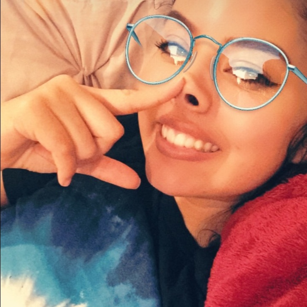 Meet your Posher, Skylin